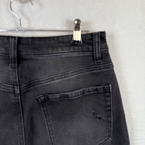 Tinseltown Stonewashed Black Jeans Distressed Relaxed Fit Tapered Leg Size 11 - Picture 4 of 12